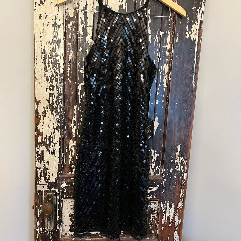 NWT Glamorous Lulu’s sequined. Little Black Dress. Size Small.